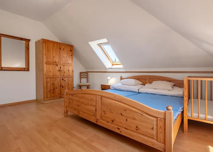 度假居 Maly Dworek By Interhome *