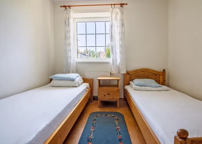 度假居 Maly Dworek By Interhome